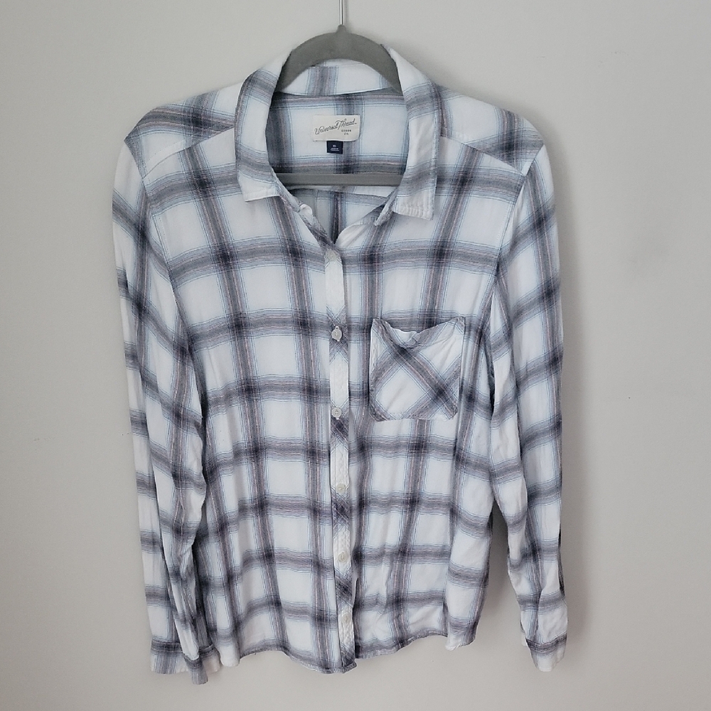 Universal Thread White and Gray Plaid Shirt XL